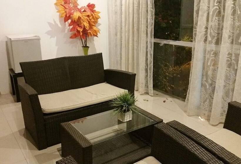 Casahotel Jockey Plaza Mall