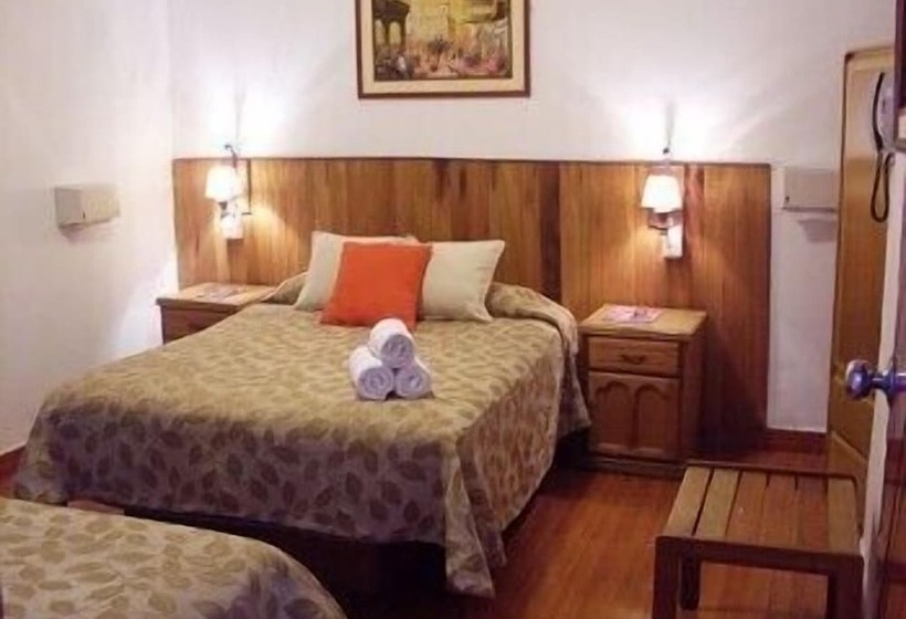 Casahotel Jockey Plaza Mall