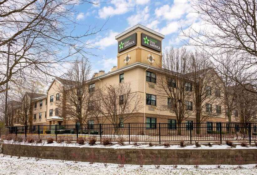 Extended Stay America Suites   Chicago   Schaumburg   I 90