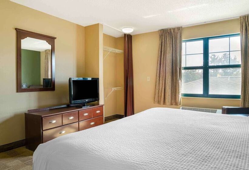 Extended Stay America Suites  Detroit  Canton