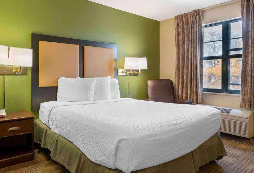 Extended Stay America Suites  Detroit  Metropolitan Airport