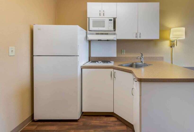 Mainstay Suites Rochester South Mayo Clinic