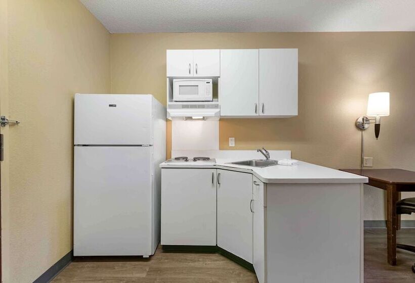 Extended Stay America Suites  Savannah  Midtown