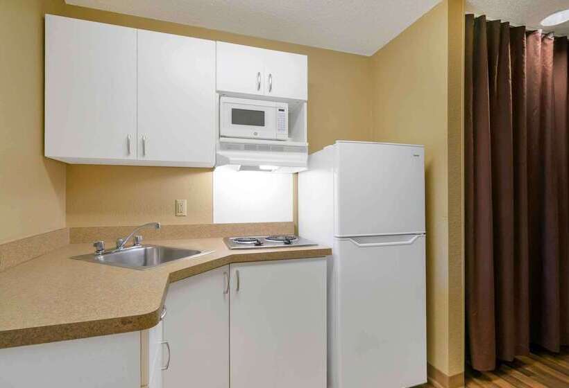 Extended Stay America Suites  Tampa  Airport  Spruce Street