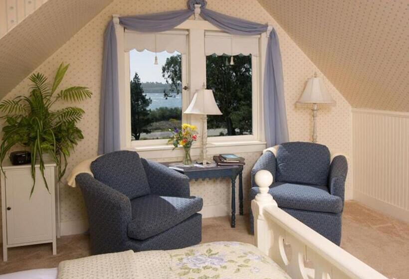 Headlands Inn Bed And Breakfast