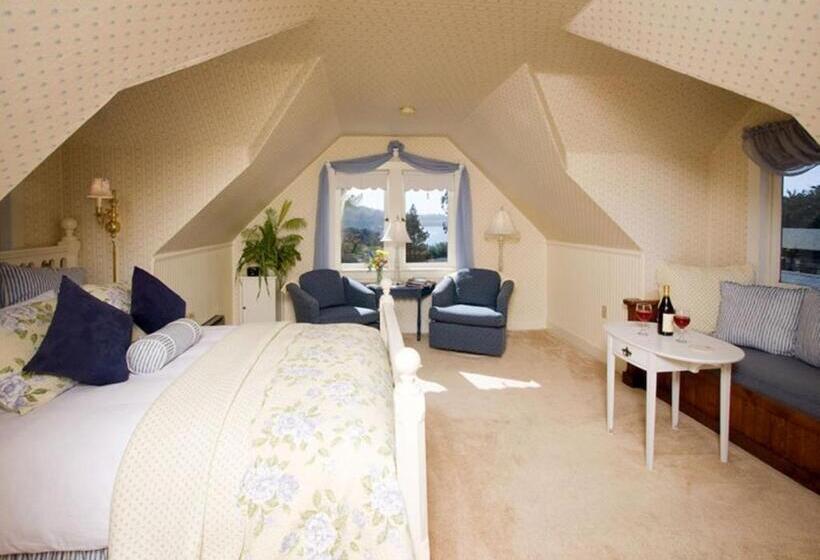 Headlands Inn Bed And Breakfast