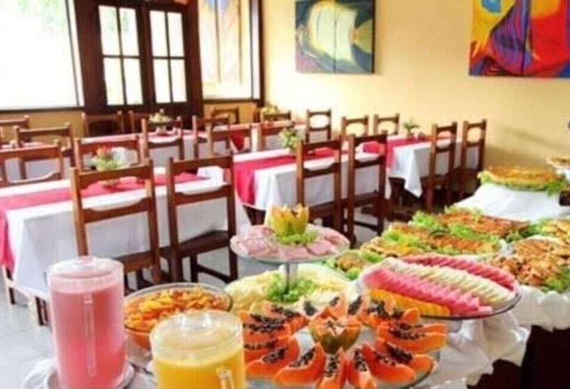 ホテル Abrolhos Inn Praia