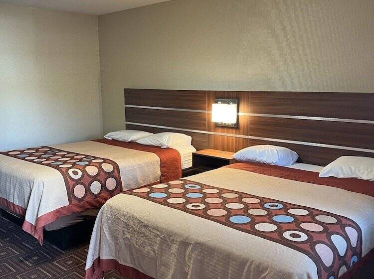 Отель American Inn