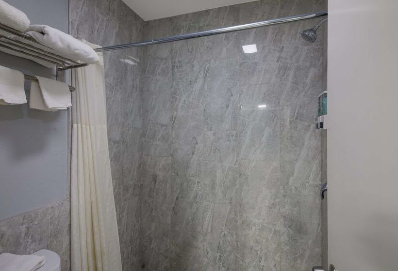 Отель Americas Best Value Inn Buda