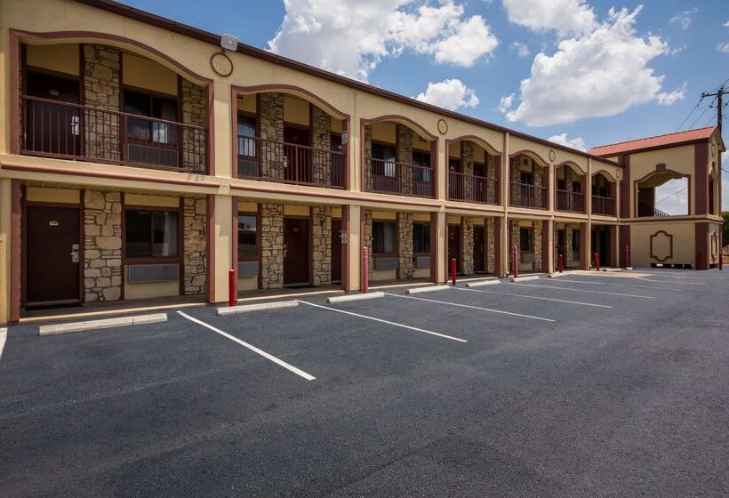 Отель Americas Best Value Inn Buda