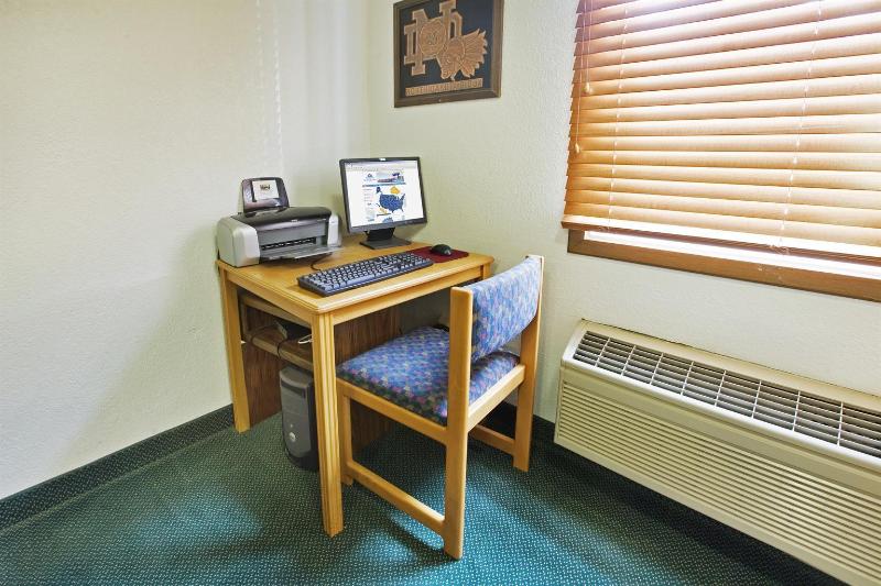 فندق Americas Best Value Inn Grand Forks