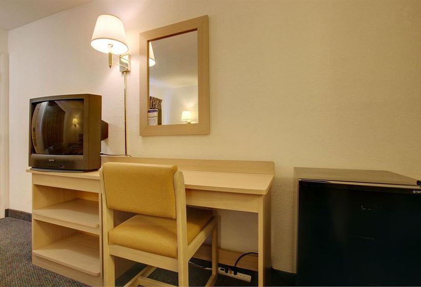 فندق Value Inn & Suites