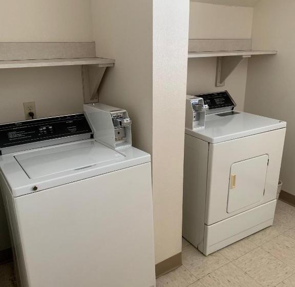 فندق Americinn By Wyndham Hampton