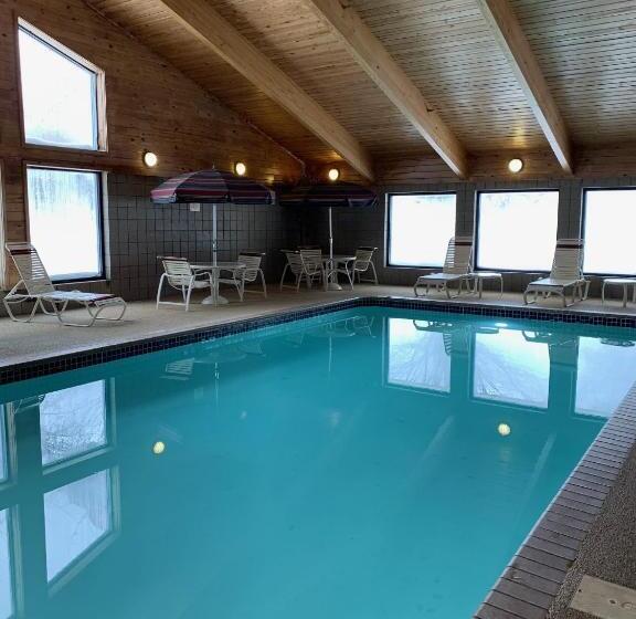 فندق Americinn By Wyndham Hampton