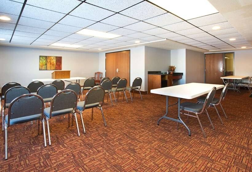 فندق Americinn By Wyndham New London