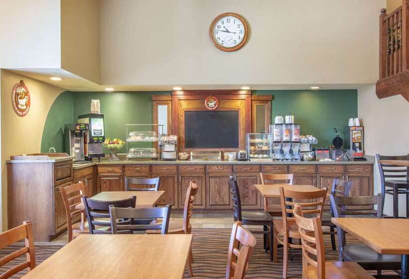 בית מלון כפרי Americinn By Wyndham Ottumwa