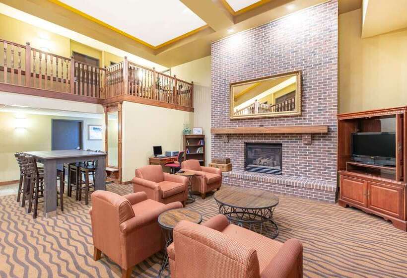 בית מלון כפרי Americinn By Wyndham Ottumwa