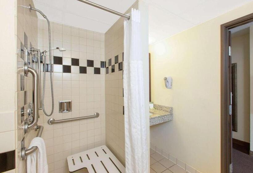 בית מלון כפרי Americinn By Wyndham Ottumwa