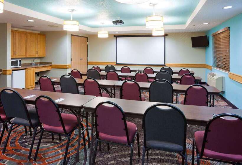 فندق Americinn By Wyndham Shakopee Near Canterbury Park