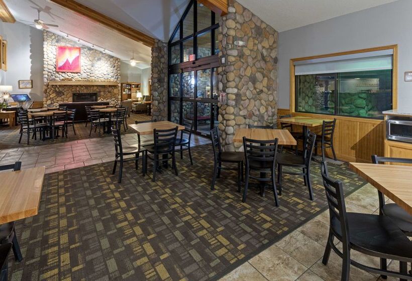 فندق Black Beach Inn By Grandstay