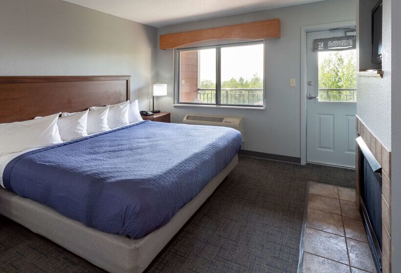 فندق Black Beach Inn By Grandstay