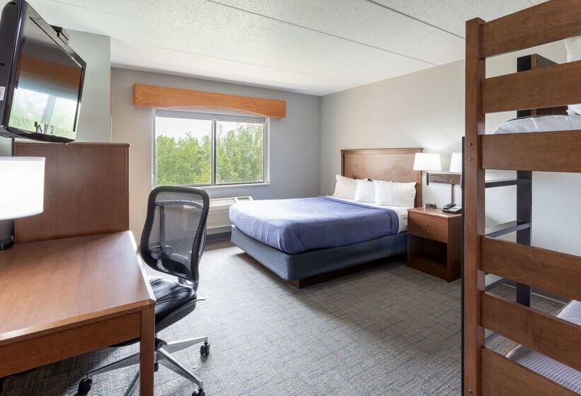 فندق Black Beach Inn By Grandstay