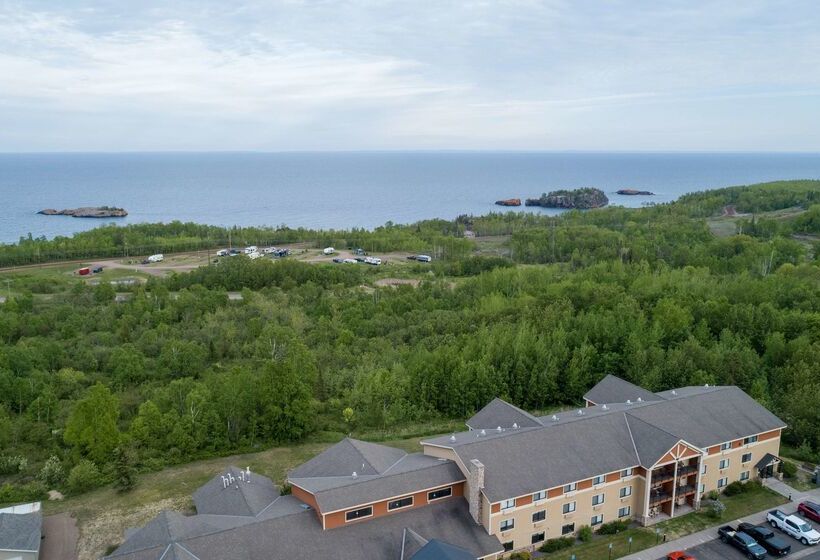 فندق Black Beach Inn By Grandstay