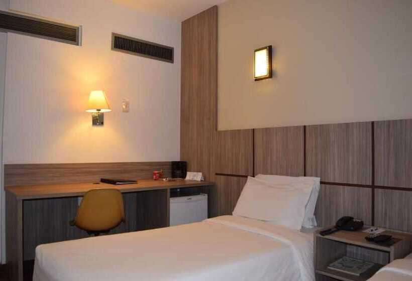 호텔 América Bittar