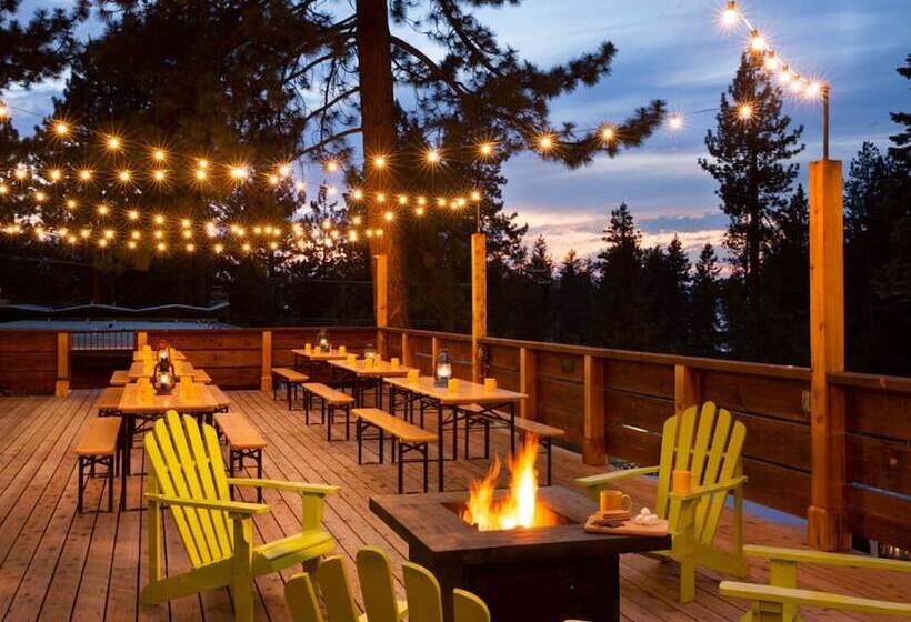 ホテル Basecamp Tahoe South