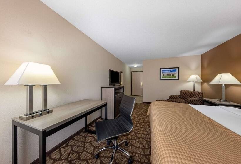 בית מלון כפרי Baymont By Wyndham Lawrence