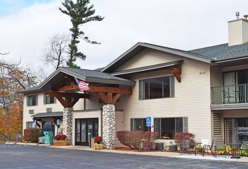 Beachfront Hotel Houghton Lake