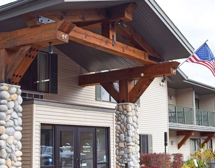 Beachfront Hotel Houghton Lake