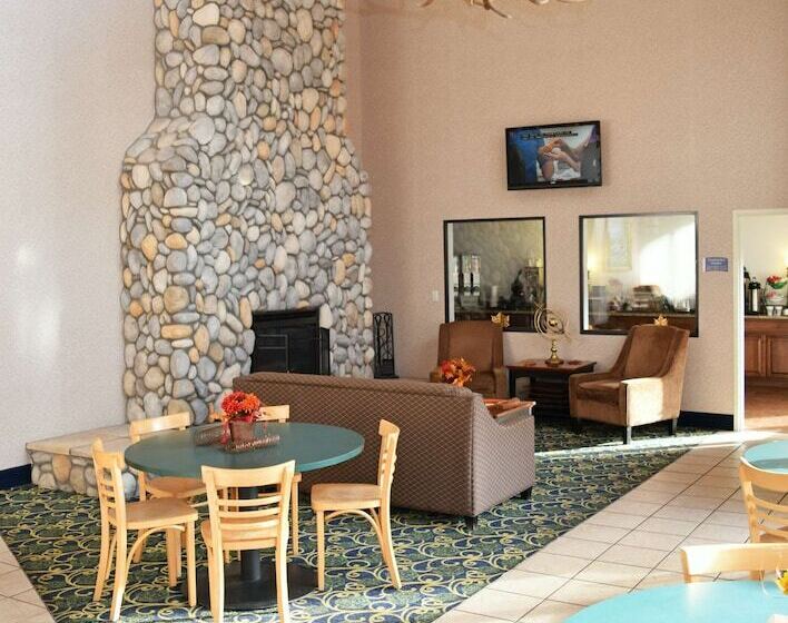 Beachfront Hotel Houghton Lake