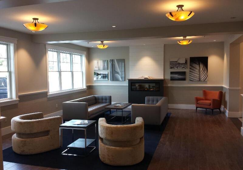 فندق Belfast Harbor Inn