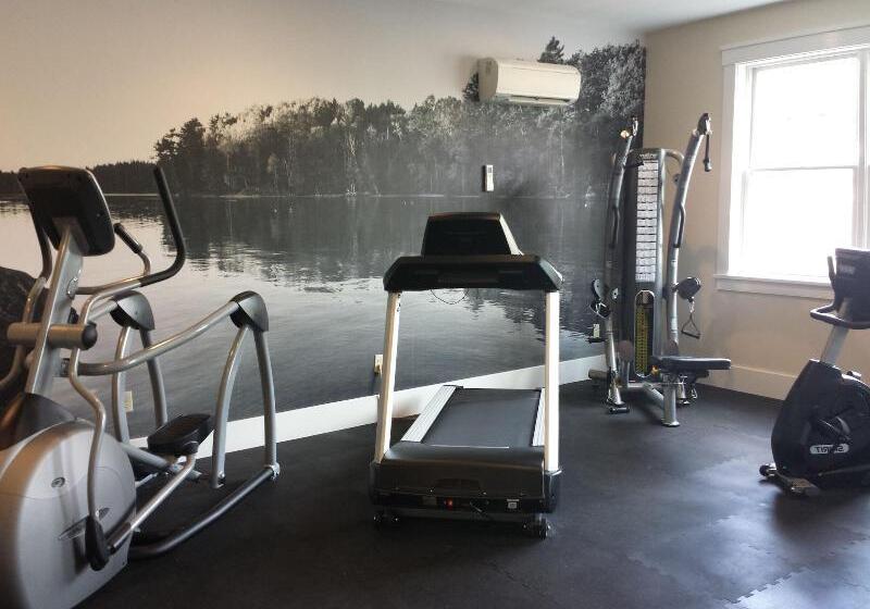 فندق Belfast Harbor Inn