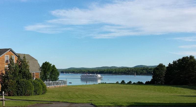 فندق Belfast Harbor Inn