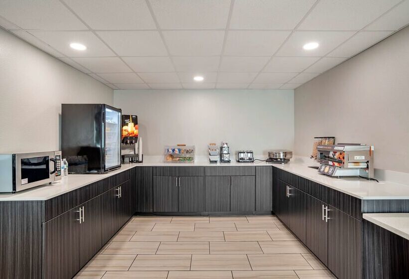 فندق Best Western Brewton Inn