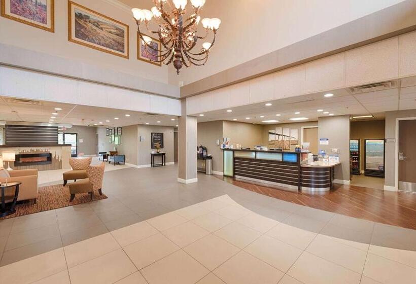 酒店 Best Western Plus Delta Inn & Suites