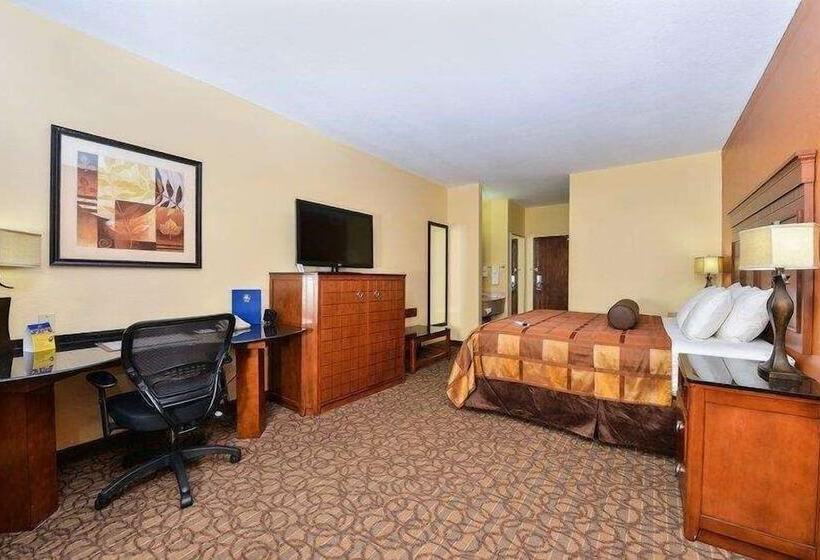 هتل Best Western Plus Midwest Inn & Suites