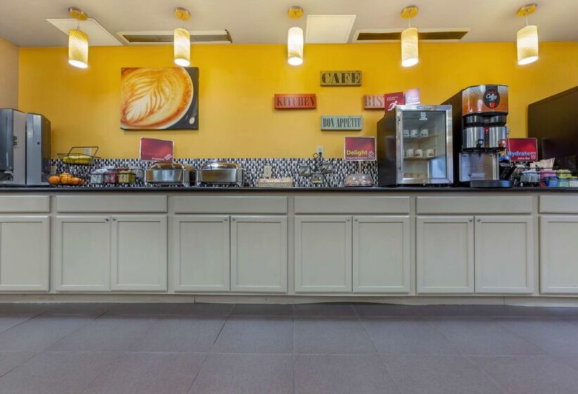 فندق Best Western Plus The Four Corners Inn