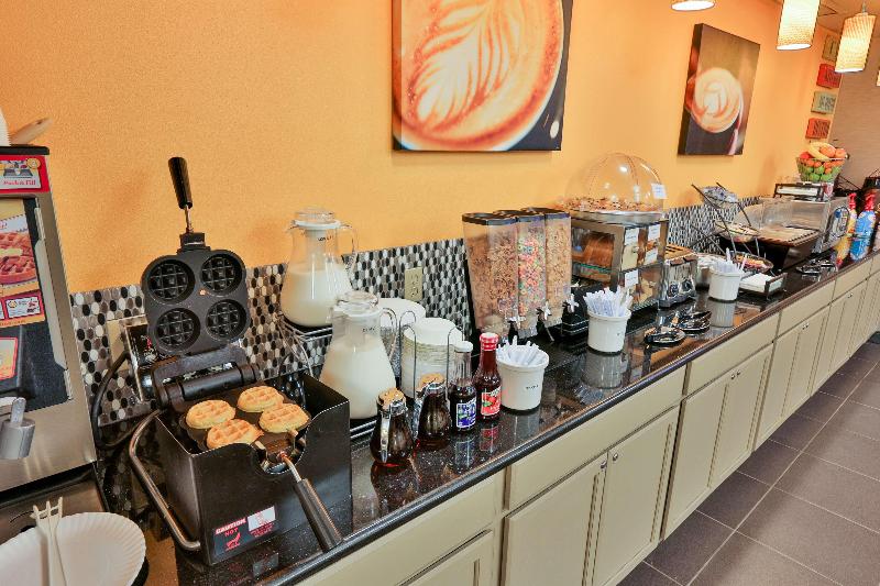 فندق Best Western Plus The Four Corners Inn