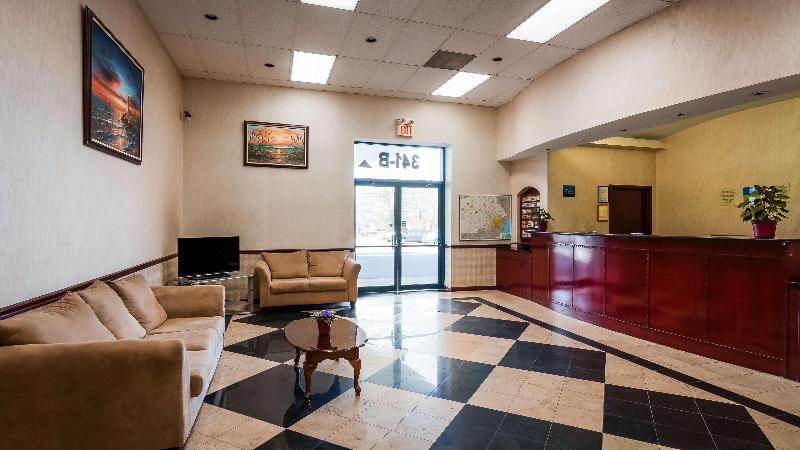 فندق Best Western Plus The Four Corners Inn