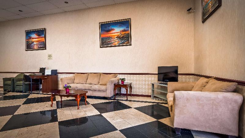 فندق Best Western Plus The Four Corners Inn
