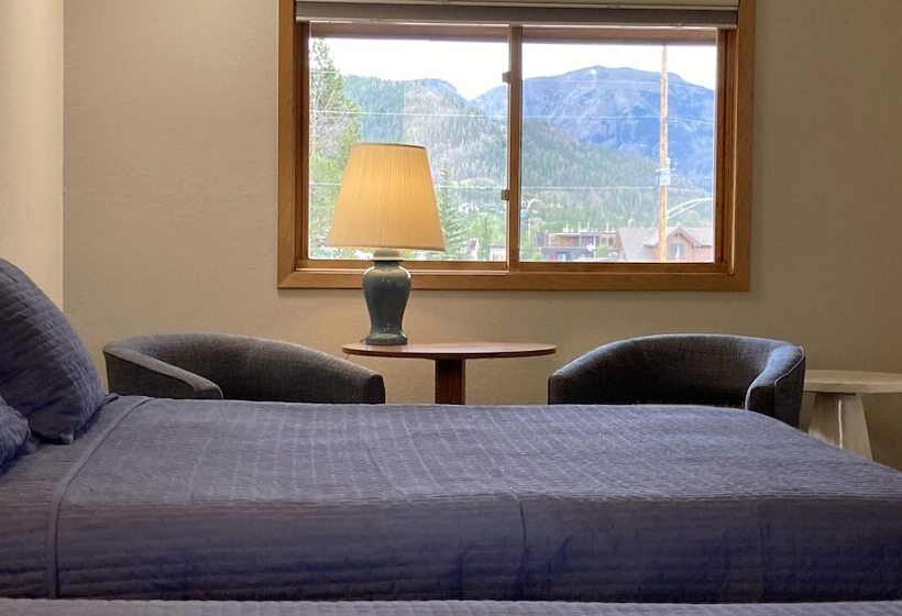 فندق Big Horn Lodge