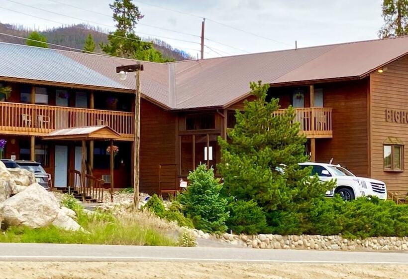 فندق Big Horn Lodge