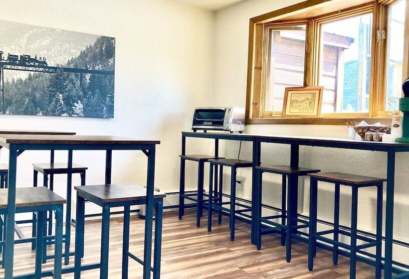 فندق Big Horn Lodge