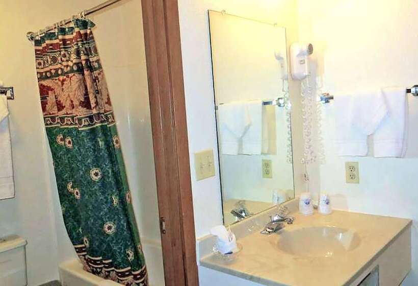 فندق Big Horn Lodge