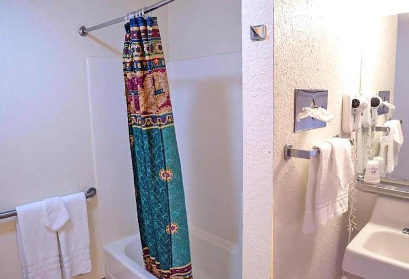 فندق Big Horn Lodge