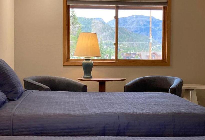 فندق Big Horn Lodge