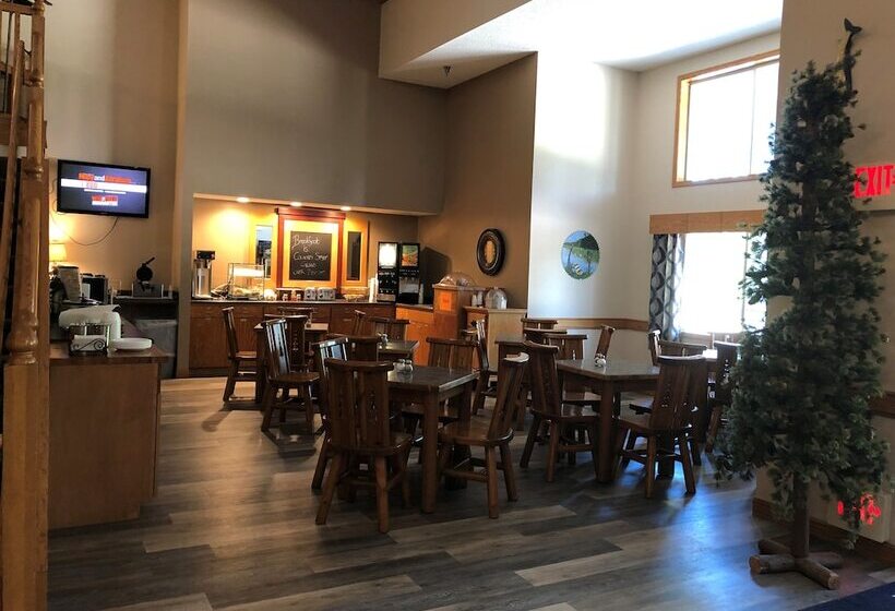 Boarders Inn And Suites By Cobblestone Hotels   Fayette